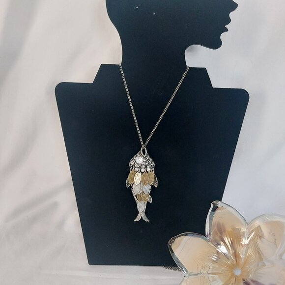 Necklace Fish Pendant Long Silver Tone Rhinestones American Eagle Outfitters - Picture 10 of 14